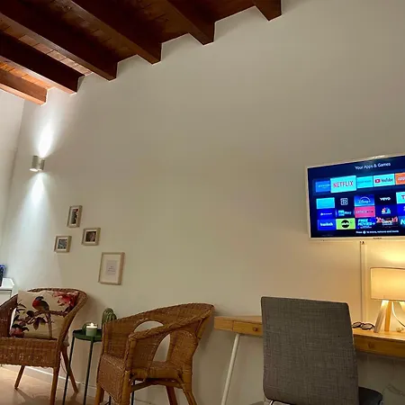 アパート Adorabile E Accogliente Mini A 300m Dalla Loggia